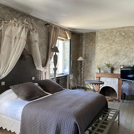 Отель Les Jardins De La Tour Шатийон-сюр-Шаларон Экстерьер фото